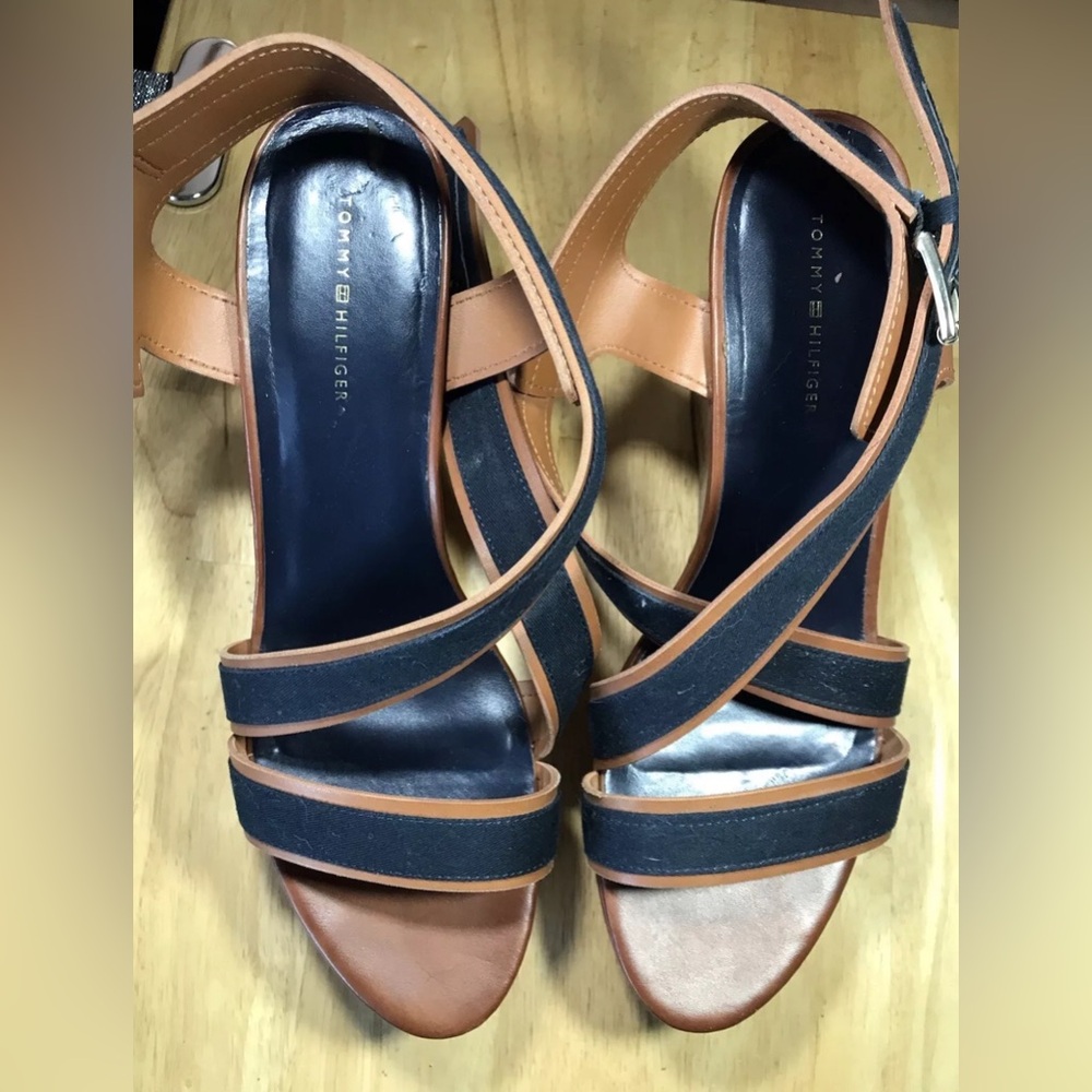 Tommy Hilfiger Womens Navy Tanโ Cork Wedge Sandals Crisscross Strappy Platform